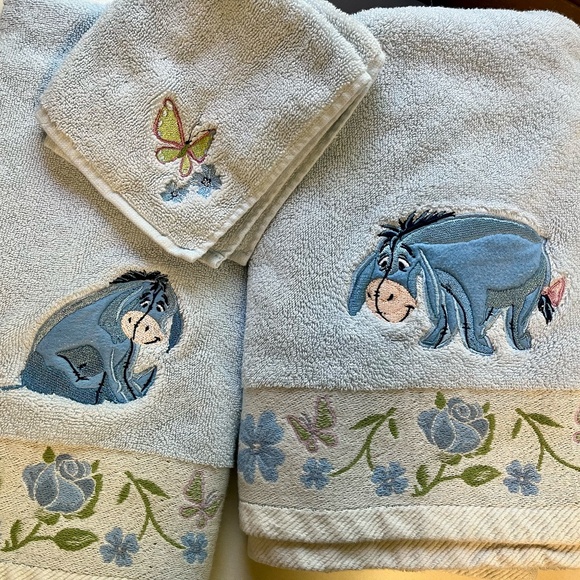 Disney Eeyore Bath Towel Set - Picture 4 of 4